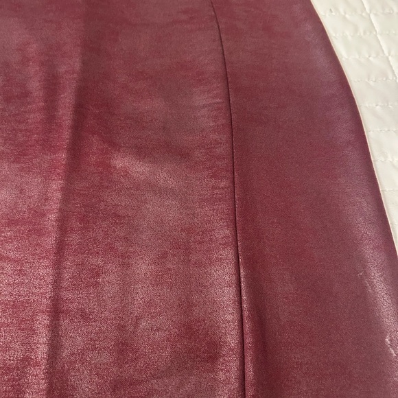 ✨ Burgundy Faux Leather Bodycon Midi Dress – Size Large ✨ - Picture 6 of 7